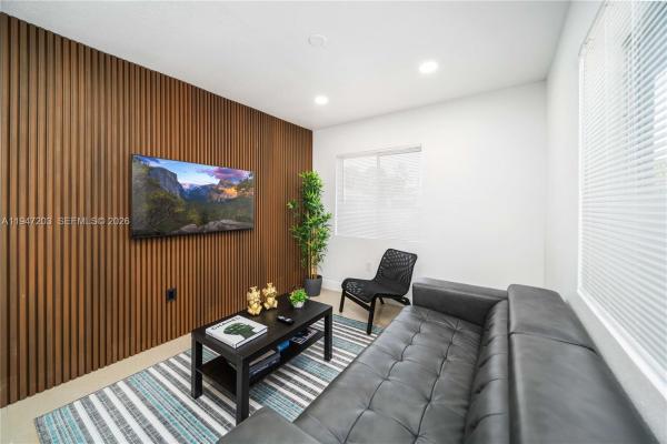 1250 NE 110th St, Unincorporated Dade County, Florida 33161, image 3