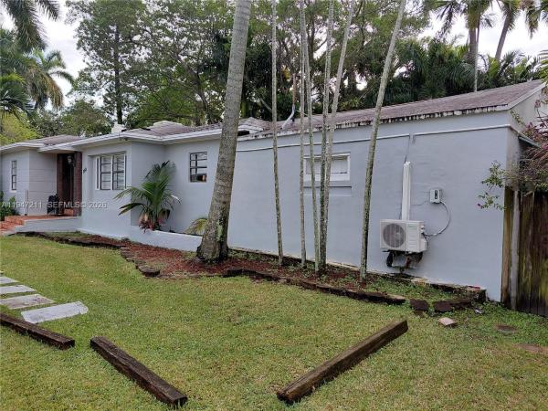 East Shore Crest, 1050 NE 82nd St, Miami, Florida 33138, image 1