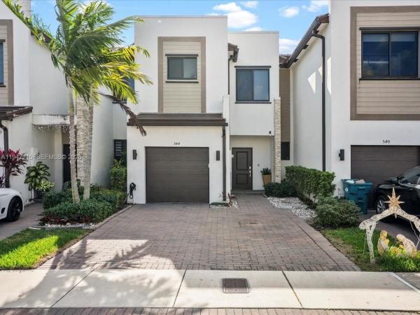 544 NE 206th Ln, Unincorporated Dade County, Florida 33179, image 1