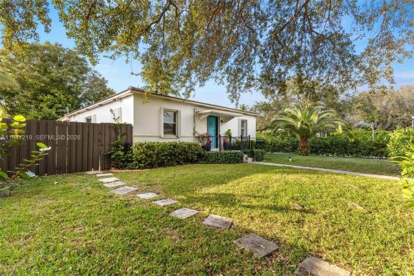 Cinema Park Country Club Estates, 550 Cardinal St, Miami Springs, Florida 33166, image 3