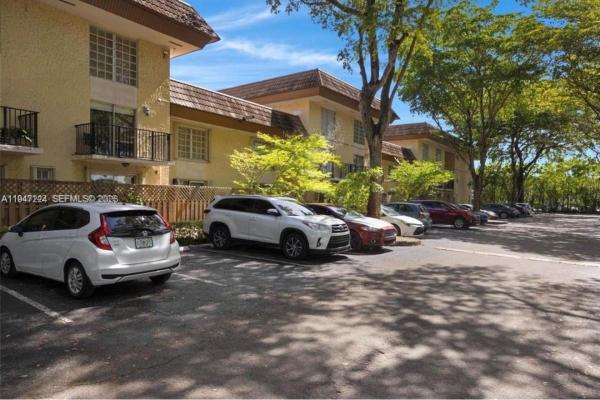 8500 SW 109th Ave #6-101, Unincorporated Dade County, Florida 33173, image 1