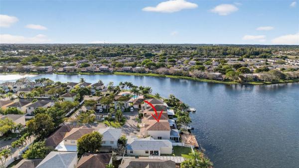 The Provinces Of Pierpointe At Pembroke Lakes, 12017 NW 13th St, Pembroke Pines, Florida 33026, image 3