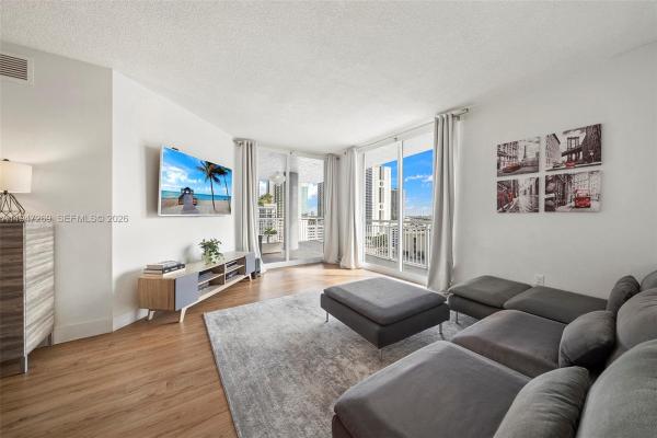 1800 Biscayne Plaza, 275 NE 18th St #1207, Miami, Florida 33132, image 2