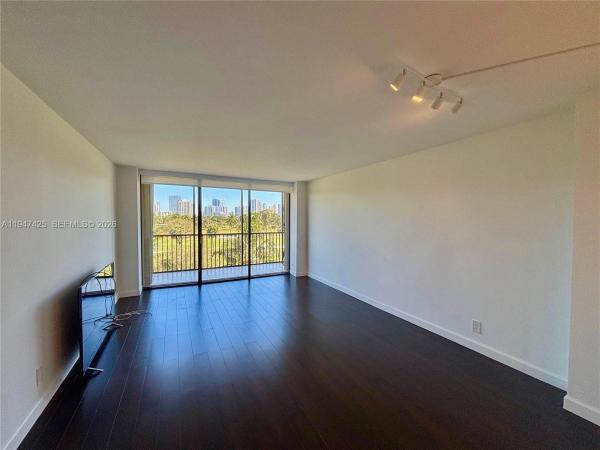 Coronado Tower 1, 20335 W Country Club Dr #405, Aventura, Florida 33180, image 1