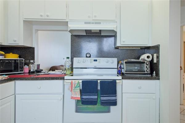 Sheridan Lakes, 2309 Park Ln #304, Hollywood, Florida 33021, image 2