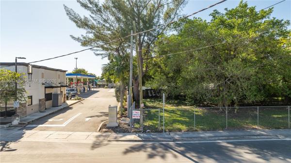 2226 NW 46th St, Unincorporated Dade County, Florida 33142, image 1