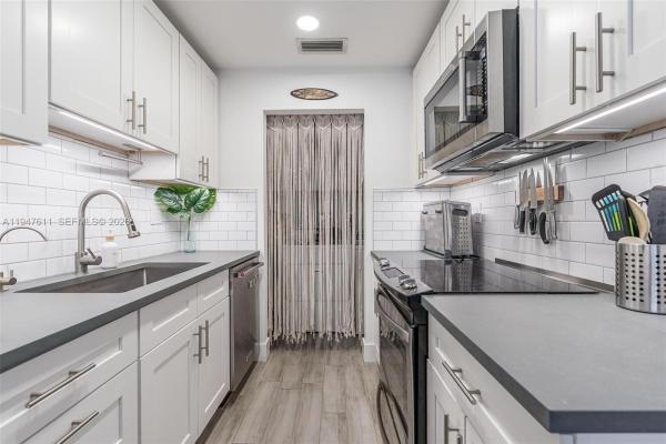 Patterson Park, 130 NW 57th St #1-2, Oakland Park, Florida 33309, image 1