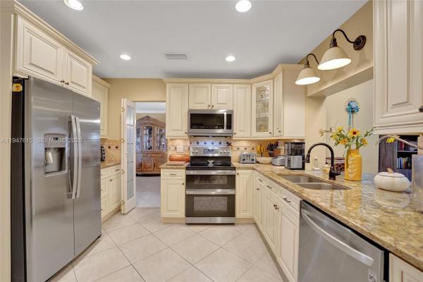 Sessa Estates, 230 SE 4th St, Dania Beach, Florida 33004, image 1