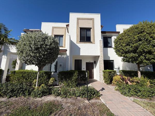 909 NE 211th St, Unincorporated Dade County, Florida 33179, image 1