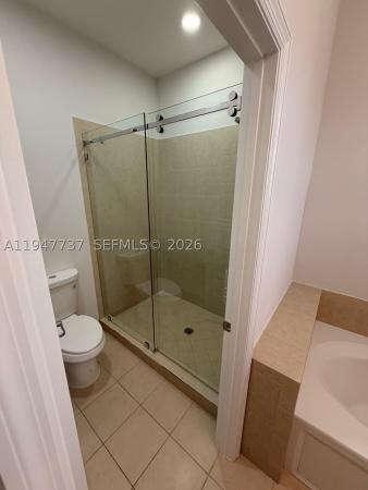 Champion Lakes, 723 NE 193rd St, Ives Estates, Florida 33179, image 3
