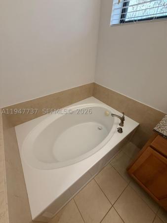 Champion Lakes, 723 NE 193rd St, Ives Estates, Florida 33179, image 2
