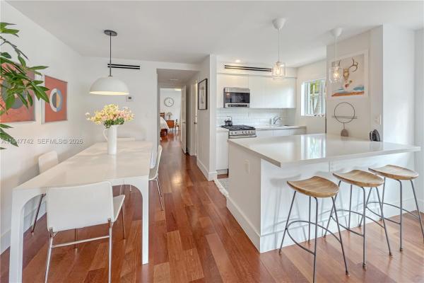 Moulin Rouge, 741 6th St #202-W, Miami Beach, Florida 33139, image 3