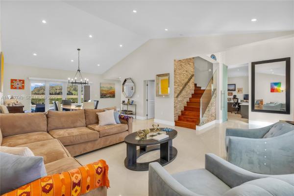 Royal Palm North, 15560 NW 83rd Pl, Miami Lakes, Florida 33016, image 2