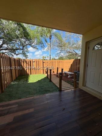 Kendale Lakes Townhouses, 8327 SW 137th Ave, Kendale Lakes, Florida 33183, image 2