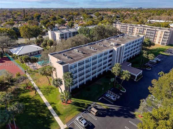 Sherwood Square, 1100 NW 87th Ave #506, Coral Springs, Florida 33071, image 2