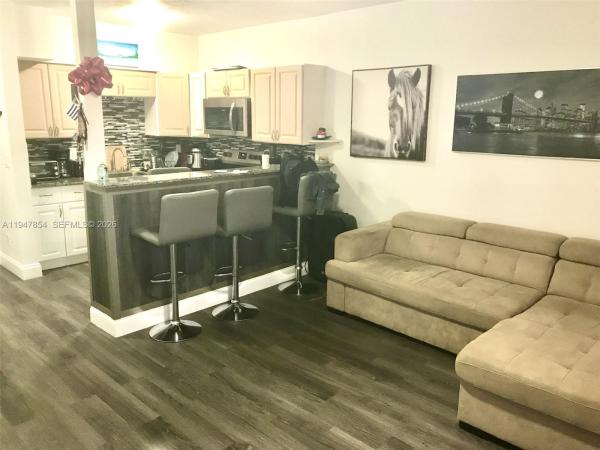 900 SW 11th Ave #7C, Hallandale Beach, Florida 33009, image 2