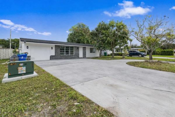 Miramar Tropical, 2701 Nassau Dr, Miramar, Florida 33023, image 3