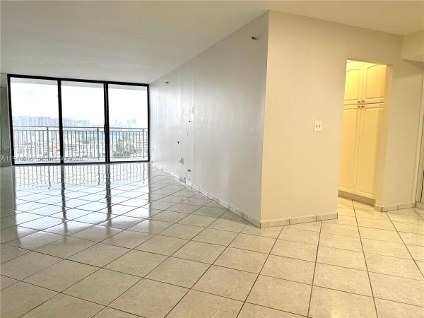Winston Towers 600, 210 174th St #2110, Sunny Isles Beach, Florida 33160, image 2