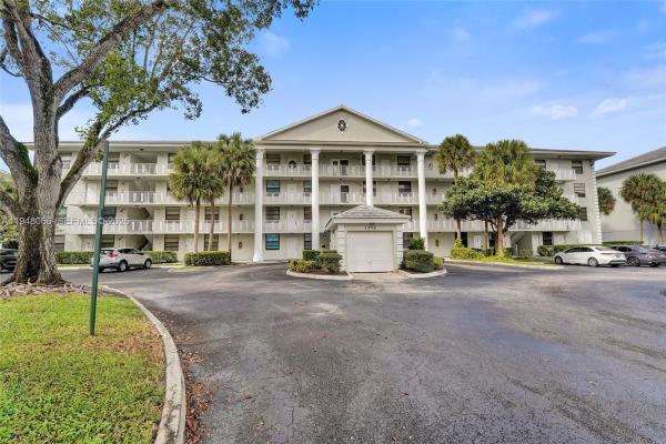 Whitehall 2 Of Pine Island Ridge, 1713 Whitehall Dr #304, Davie, Florida 33324, image 1