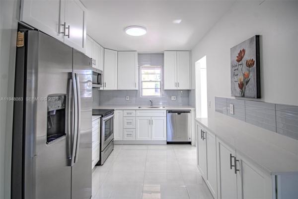 2541 Aragon Blvd #105, Sunrise, Florida 33322, image 1