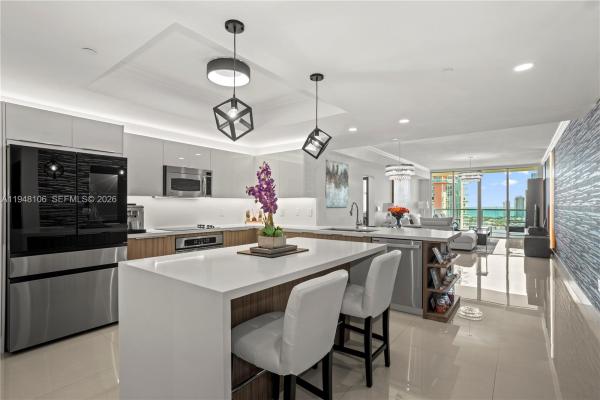 Aventura Marina 2, 3330 NE 190th St #2111, Aventura, Florida 33180, image 3