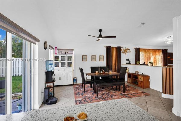 Tapestry, 1975 NW 191st Ave, Pembroke Pines, Florida 33029, image 3