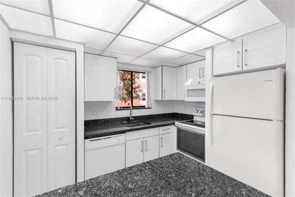 The Courtyards At Davie, 6900 SW 39th St #208J, Davie, Florida 33314, image 2