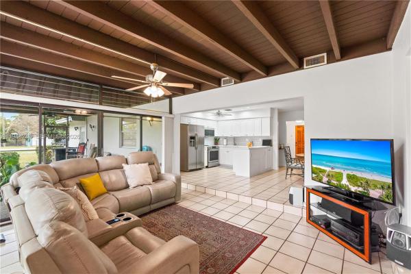 15200 SW 84th Ave, Palmetto Bay, Florida 33157, image 1