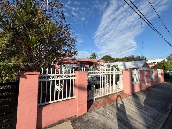 Railway Shops, 85 NW 52nd St, Miami, Florida 33127, image 2