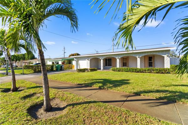 Westwood Park, 3521 NW 18th Pl, Lauderhill, Florida 33311, image 2