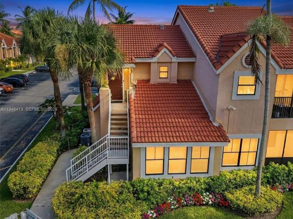 Biscayne Beach Club, 15560 SW 104th Ter #611, The Hammocks, Florida 33196, image 1