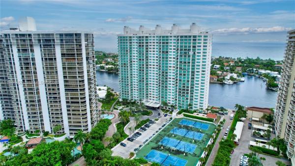 Hamptons West, 20281 E Country Club Dr #405, Aventura, Florida 33180, image 1