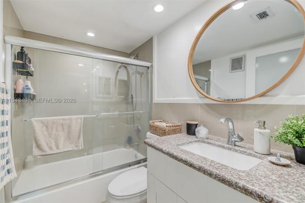 Isola, 770 Claughton Island Dr #409, Miami, Florida 33131, image 3