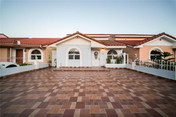 Alameda By The Lake, 5445 W 27th Ln, Hialeah, Florida 33016, image 1