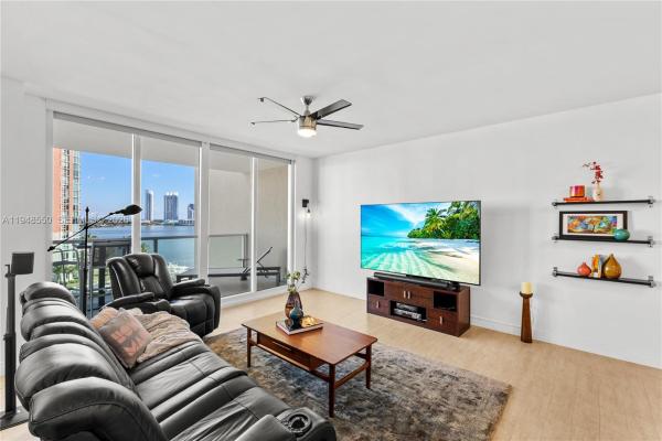 Aventura Marina 1, 3340 NE 190th St #908, Aventura, Florida 33180, image 2