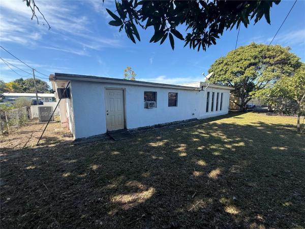 Bell Gardens, 18425 NW 23rd Ave, Miami Gardens, Florida 33056, image 2