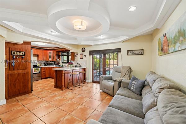 Las Palmas, 10365 SW 11th Ter #4-9B, University Park, Florida 33174, image 3