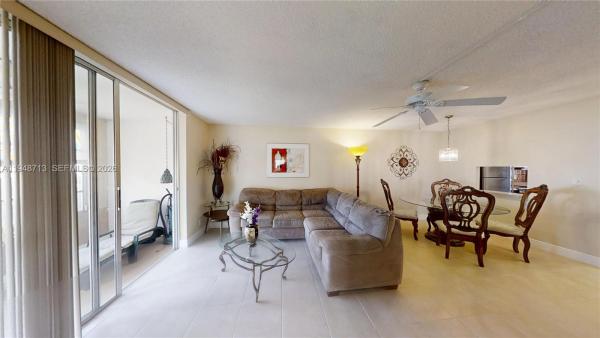 Sunrise Lakes 1, 2800 W Sunrise Lakes Dr #101, Sunrise, Florida 33322, image 2