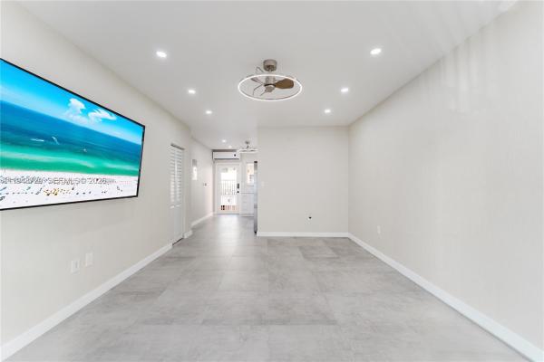 Waterside, 4201 Indian Creek Dr #9, Miami Beach, Florida 33140, image 2