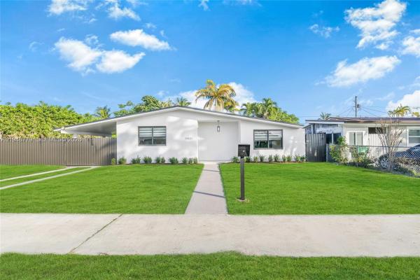 Pine Tree Manor, 19831 Gulfstream Rd, Cutler Bay, Florida 33157, image 2