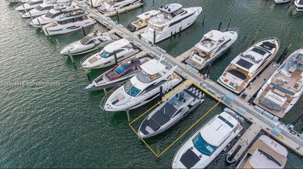 Marina Palms Boat Slips, 17211 Biscayne Blvd, North Miami Beach, Florida 33160, image 2
