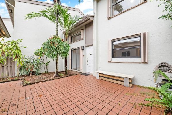 Sabal Chase, 11416 SW 110th Ln, Kendall, Florida 33176, image 2