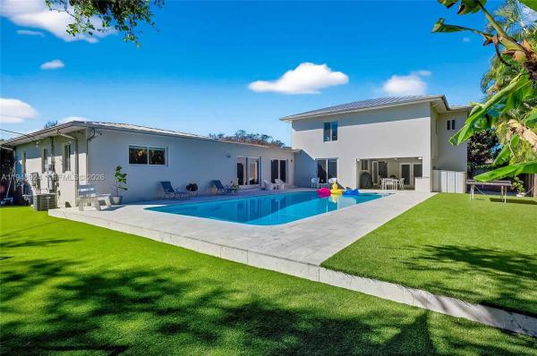 Griffing Biscayne Park Estates, 831 NE 109th St, Biscayne Park, Florida 33161, image 1