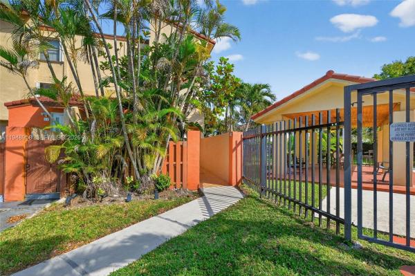 Windsong Lakes Village, 9937 NW 9th St. Cir. #13-19, Fountainebleau, Florida 33172, image 1