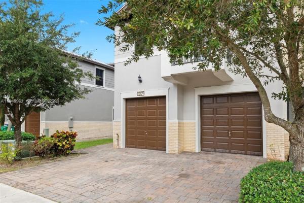 Doral Cay, 10429 NW 61st Ln, Doral, Florida 33178, image 3