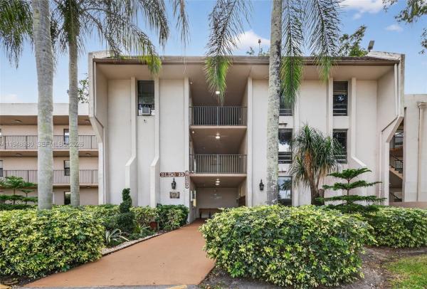 Concord Village, 8150 W Mcnab Rd #304, Tamarac, Florida 33321, image 1