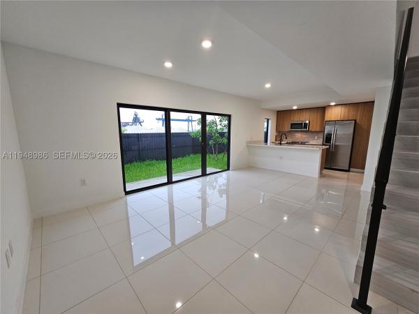 On Alba, 215 NW 13th Pl, Florida City, Florida 33034, image 3