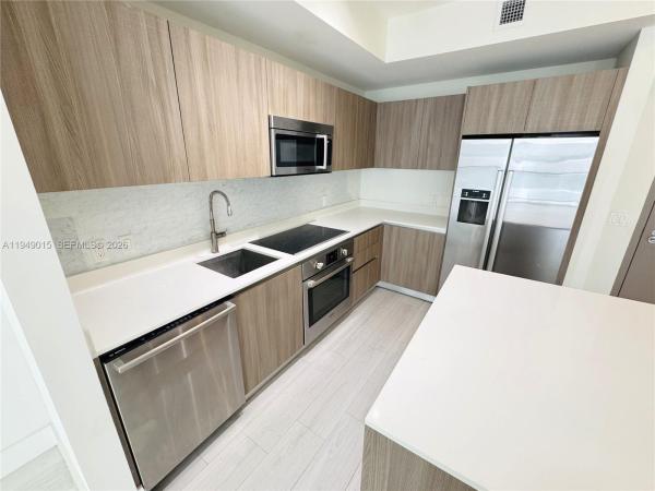 Cassa Brickell, 201 SW 17th Rd #603, Miami, Florida 33129, image 2