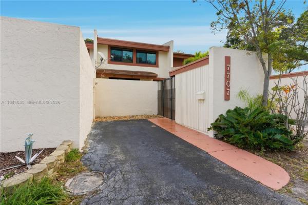 Sunset Kendall Villas, 7707 SW 105th Pl, Kendall, Florida 33173, image 1