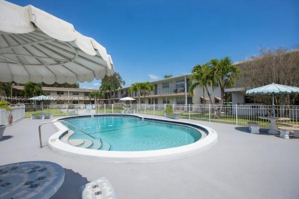 Pembroke House, 7401 Pines Blvd #222, Pembroke Pines, Florida 33024, image 3